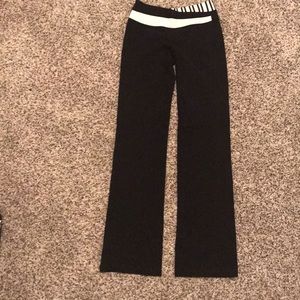 Lululemon yoga pants